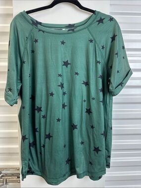 Vislily Green Star Print Short Sleeve Top